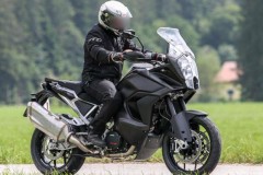 3 thương hiệu lớn Kawasaki, Triumph, KTM đồng loạt ra mắt xe mời cùng thời điểm cuối tháng 1