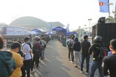 Hàng trăm biker xếp hàng chờ chạy thử Exciter 155