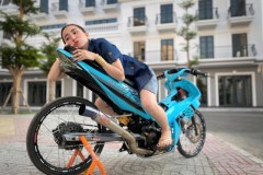 Có cần hốt hoảng khi CON GÁI chơi XE ĐỘ?