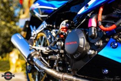 Sonic 125 độ xuất sắc khoe dáng tại Sài Gòn