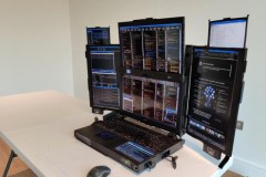 Xuất hiện laptop hàng khủng trang bị đến 7 màn hình với cấu hình cực mạnh, có điều pin chỉ xài được… 1 tiếng