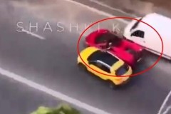 Video: Vụ tai nạn này cho thấy có tiền mua siêu xe nhưng không mua được kỹ năng lái