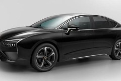 Mobilize Limo - Mẫu sedan điện sang trọng, được sản xuất riêng cho dịch vụ gọi xe