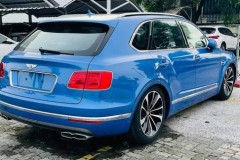 Xôn xao với thông tin Bentley Bentayga V8 "dầm mưa dãi nắng" ở cảng Hải Phòng gần 2 năm