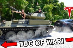 YouTuber cho Tesla Model X thi kéo co với xe tăng và cái kết dễ đoán