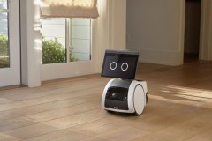 Amazon Astro: trợ lý ảo có thể di chuyển, mang đồ giúp
