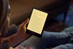 Amazon ra mắt Paperwhite mới: màn hình to hơn, chip nhanh hơn, có cổng C và sạc không dây