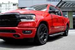 Chi tiết bán tải “hàng khủng” RAM 1500 Laramie Night Edition giá 5,488 tỷ vừa ra mắt Việt Nam