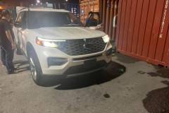 Ford Explorer thế hệ mới phiên bản Platinum cập bến cảng Việt Nam