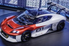 “Lột truồng” siêu xe ý tưởng Mission R nhà Porsche, ấn tượng với hệ động lực điện ưu việt ngay cả trên đường đua