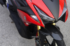 NVX 155 độ hết bài với dàn chân chất không đụng hàng