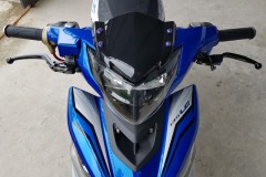 Ex 135 độ đầy kiêu sa trong lớp vỏ bọc của Yamaha LC135