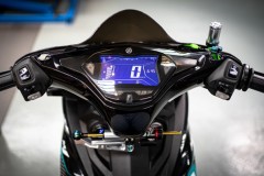 Exciter độ khủng bố người xem bằng dàn chân siêu cơ bắp