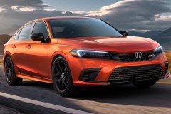 Nhìn vào thông số tưởng “cải lùi” so với đời cũ, nhưng chiếc Honda Civic này vẫn khiến dân chơi “đứng tim” vì...