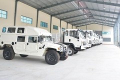 Quân đội Việt Nam đã tiếp nhận xe bọc thép chở quân 4x4 của Trung Quốc