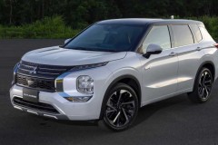 Mitsubishi công bố thiết kế SUV hạng C “xanh” Outlander PHEV, đố bạn nhận ra điểm khác biệt so với bản thường