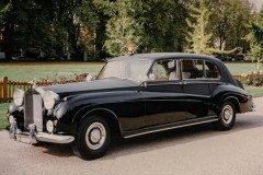 Rolls-Royce Black Badge: Kết tinh di sản thương hiệu