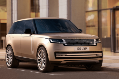 Không ngại Covid-19, xe sang giá tiền tỷ vẫn cập bến Việt Nam