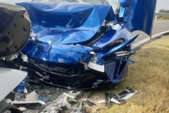 Siêu xe McLaren Artura đầu tiên trên thế giới gặp tai nạn: "Nát bét" cả đầu mà người lái vẫn an toàn