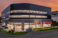 Chiêm ngưỡng Trung tâm Xe hơi đỉnh nhất Việt Nam - Porsche Centre Saigon mới!