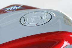 Nắp xăng bắt chước kiểu máy bay đang là xu hướng?