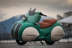 “Phi thuyền mặt đất” BMW C400X Golden Age được “giật” ngược bởi NMoto bán ra với số lượng giới hạn