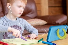 Xem ngay chiếc tablet cho trẻ em với thiết kế đáng yêu, pin lớn và...