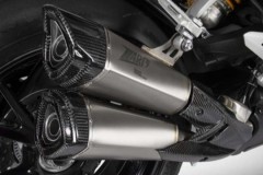 Zard tung ra hệ thống xả Titanium cho Triumph Speed Triple 1200