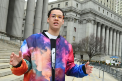 Cựu nhân viên Meta cho biết : Facebook đang đốt pin điện thoại của người dùng mà họ không hề biết