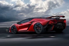 Lamborghini ra mắt dòng xe V12 chạy xăng cuối cùng