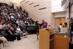 Sinh viên Việt Nam giành giải thưởng ĐH Stanford khi đã tích hợp ChatGPT vào kính VR