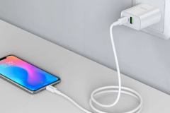 10 Mẹo quan trọng để sạc thiết bị di động an toàn và tránh rủi ro cháy nổ