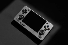 Máy chơi game Retroid Pocket 2S Metal Edition xuất hiện trước ngày ra mắt