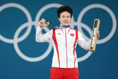 Vận động viên Hou Zhihui của đội cử tạ Zoomlion Hồ Nam đã xuất sắc phá vỡ kỷ lục Olympic để giành về huy chương vàng danh giá tại Thế vận hội Paris