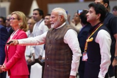 Thủ tướng Narendra Modi Kêu gọi Vai trò lãnh đạo của Ấn Độ trong công nghệ 6G, AI có Đạo đức và Quyền riêng tư Dữ liệu tại Đại hội Di động Ấn Độ 2024