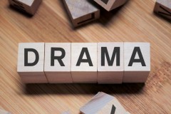 Tra từ Drama là gì? Tìm hiểu về thuật ngữ Drama của giới trẻ Việt