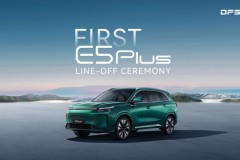 DFSK kỷ niệm 20 năm mở rộng toàn cầu với mẫu E5 PLUS, mẫu xe chiến lược năng lượng mới đầu tiên cho thị trường quốc tế, chính thức xuất xưởng