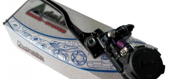 Video Adelin chào năm 2022 bằng dòng tay thắng vô cùng hot