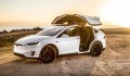 Tesla ra mắt phiên bản nâng cấp của Model X và Model S