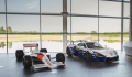 Đích thân CEO McLaren dẫn đoàn giao siêu xe triệu USD cho khách hàng