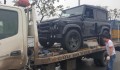 Land Rover Defender 3 cửa đầu tiên trên đường về đại lý