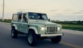 Land Rover Defender bản độ cổ điển mạnh 650 mã lực rao bán với giá 300.000 USD