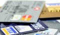 Thẻ ATM từ vẫn được lưu hành và rút tiền bình thường sau 31/12/2021