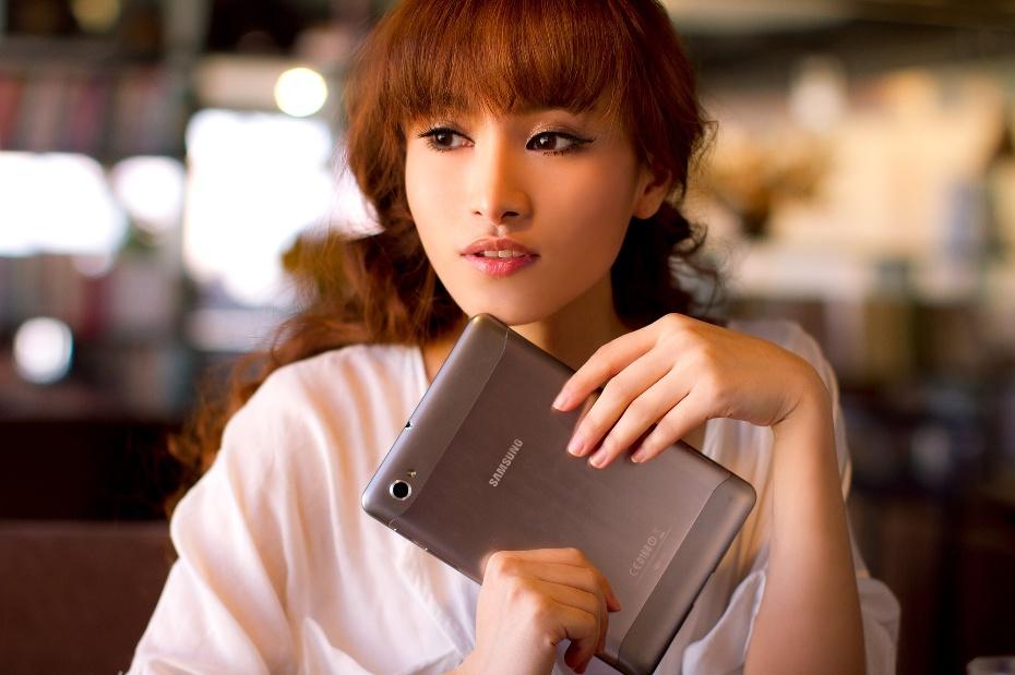 Vẻ đẹp làm lu mờ Samsung Tablet