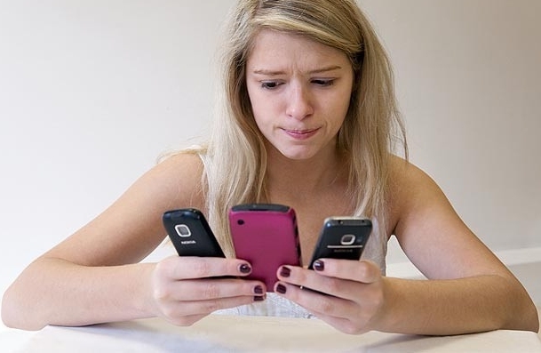 10 dấu hiệu cho thấy bạn đang là nô lệ của công nghệ hiện đại