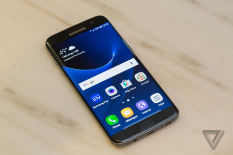 Cận cảnh màn hình cong Edge UX đỉnh cao của Galaxy S7 edge