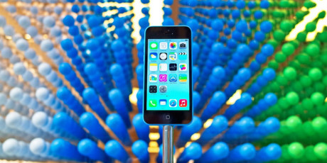 9+1 điều cần biết về chiếc iPhone SE màn hình 4 inch vạn người mê