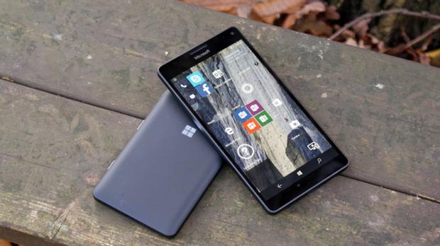 5 mẹo giúp kéo dài thời lượng pin trên smartphone Windows 10 Mobile [HOT]