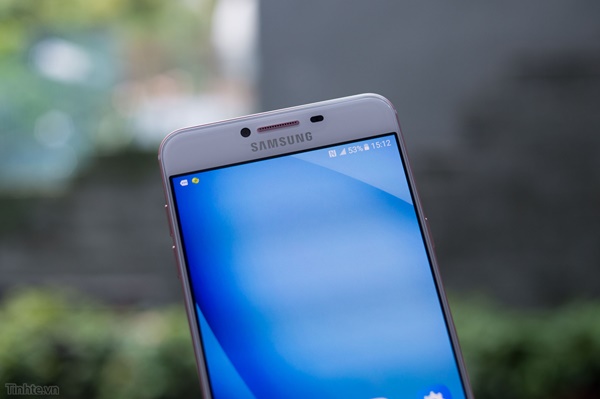 Trên tay Samsung Galaxy C7 tại Việt Nam: Hấp dẫn nhưng giá hơi cao