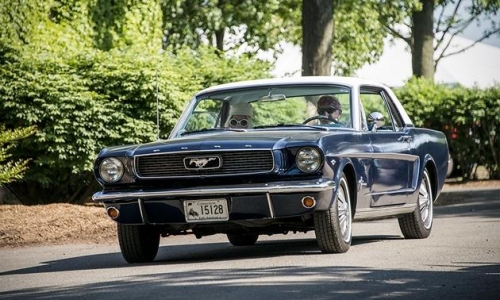 Ford Mustang và câu chuyện dài 5 thập kỉ